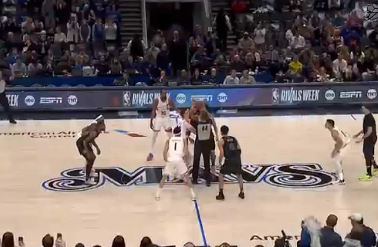 2024年1月25日 NBA常规赛 太阳vs独行侠 全场录像回放
