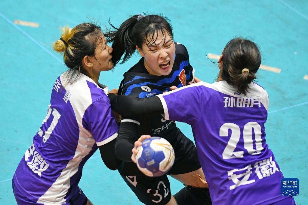 手球——全国女子冠军杯：广西胜安徽