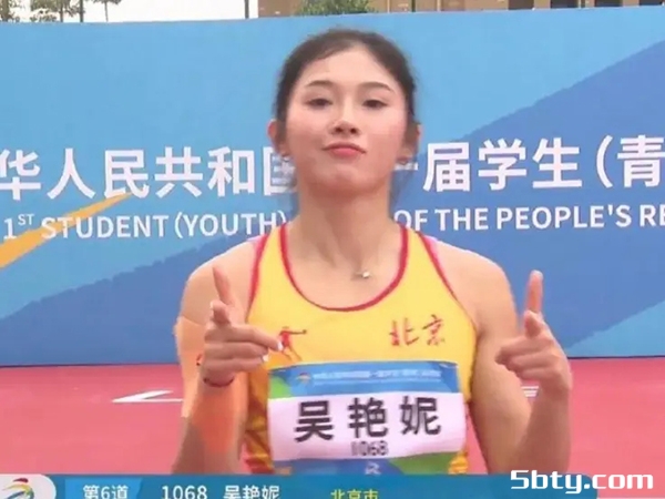 亚运后首秀，吴艳妮学青会100米栏轻松夺冠，隔空PK再输林雨薇