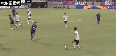 大迫敬介快速下地扑出威胁射门