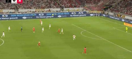 第78分钟，格纳布里传中，路易斯-迪亚斯破门，拜仁2-0 